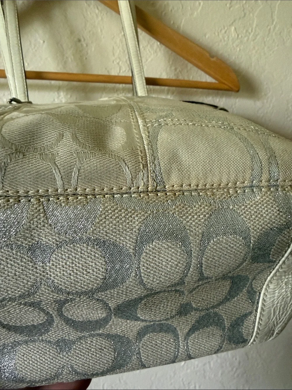 Coach tote signature